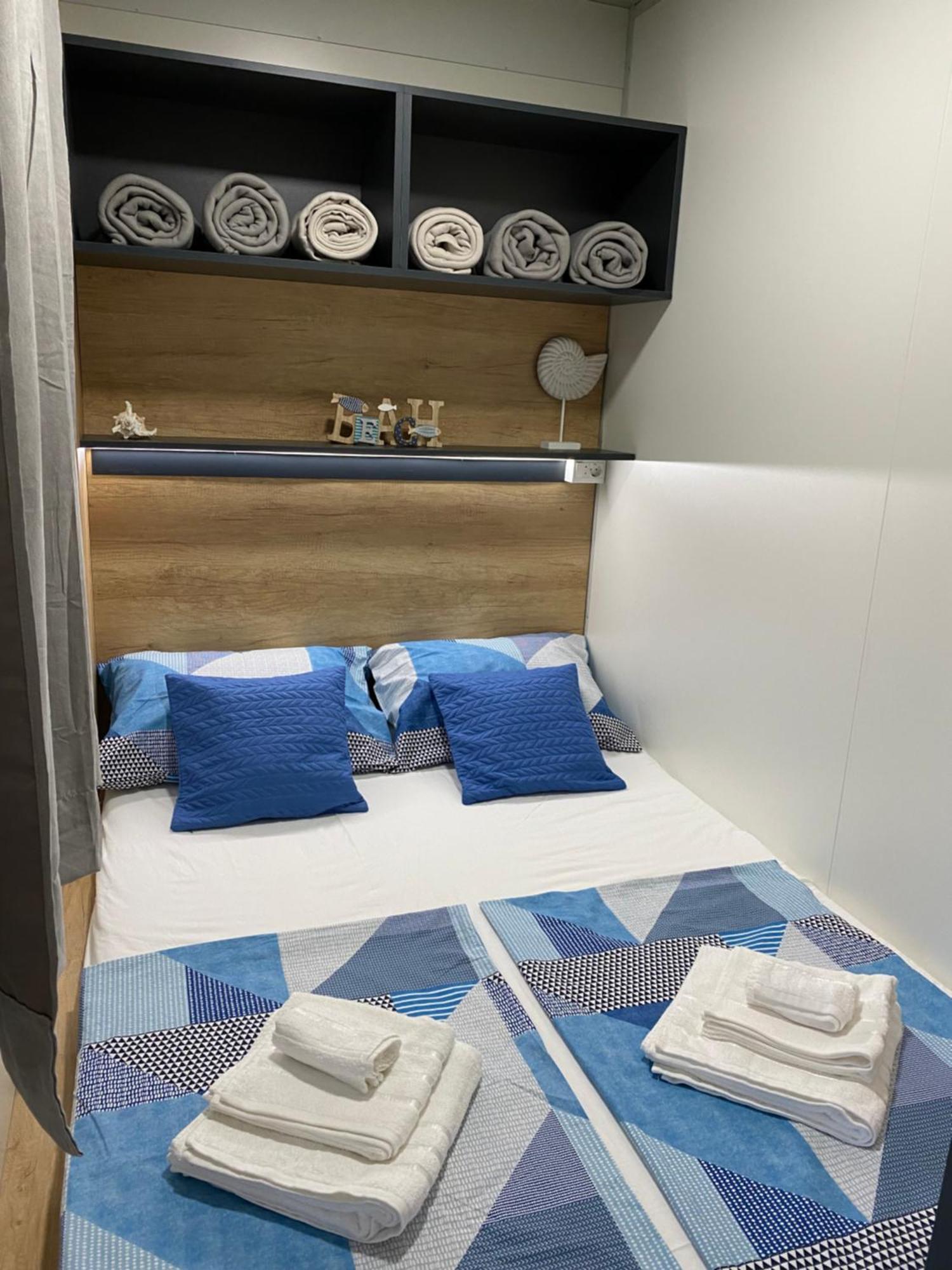 Innova Travelvir Mobhome Eli スヴェティ・ペタル エクステリア 写真